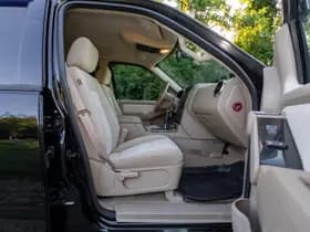 Ford Explorer thumbnail 14