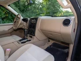 Ford Explorer thumbnail 15