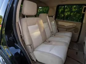 Ford Explorer thumbnail 16