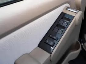 Ford Explorer thumbnail 26