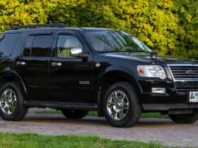 Ford EXPLORER 4.0 V6 XLT 4x4 SUV 7- pers. 1e Eigenaar thumbnail 2