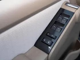 Ford EXPLORER 4.0 V6 XLT 4x4 SUV 7- pers. 1e Eigenaar thumbnail 26