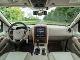 Ford USA EXPLORER thumbnail 24