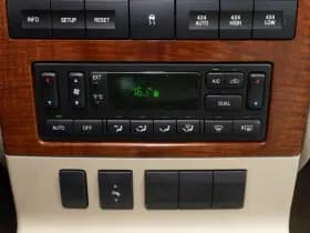 Ford USA EXPLORER 4.6 V8 Eddie Bauer 4x4 SUV 7- pers. 1e Eig. thumbnail 26