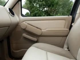 Ford USA EXPLORER 4.6 V8 Eddie Bauer 4x4 SUV 7- pers. 1e Eig. thumbnail 30