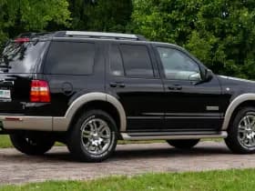 Ford USA EXPLORER 4.6 V8 Eddie Bauer 4x4 SUV 7- pers. 1e Eig. thumbnail 4
