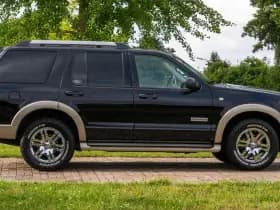 Ford USA EXPLORER 4.6 V8 Eddie Bauer 4x4 SUV 7- pers. 1e Eig. thumbnail 6