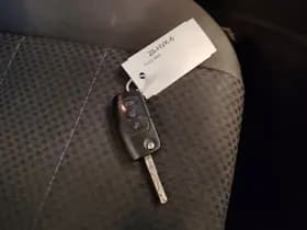 Ford C-Max thumbnail 25