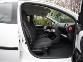 Peugeot 107 thumbnail 16