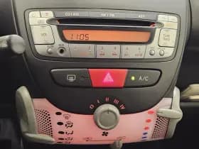 Peugeot 107 1.0 Active 1e Eig. 67.100 km +NAP NL- auto thumbnail 11