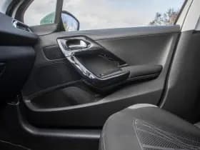 Peugeot 208 1.2 e- VTi 55.000 km +NAP Nwe Distributie NL- auto thumbnail 19