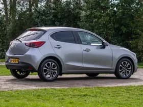 Mazda 2 thumbnail 4