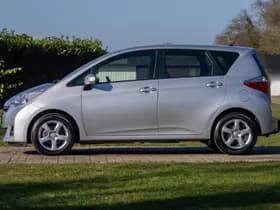 Toyota Verso-S thumbnail 6