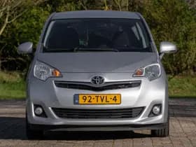 Toyota Verso-S thumbnail 8