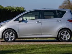 Toyota Verso-S 1.3 VVT- i Automaat 1e Eig. +NAP NL- auto thumbnail 6