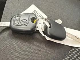 Toyota Aygo 1.0- 12V Comfort Navigator Automaat 1e Eig. 23.200 km +NAP thumbnail 17