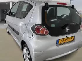 Toyota Aygo 1.0- 12V Comfort Navigator Automaat 1e Eig. 23.200 km +NAP thumbnail 4