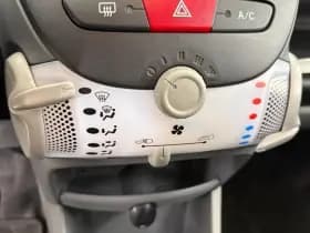 Toyota Aygo 1.0- 12V Comfort Navigator Automaat 1e Eig. 23.200 km +NAP thumbnail 10