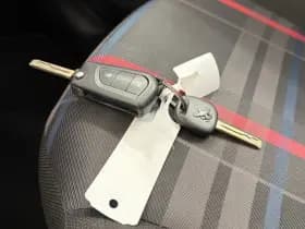 Peugeot 108 1.0 e- VTi Envy 71.895 km +NAP NL- auto thumbnail 17