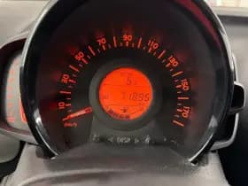 Peugeot 108 1.0 e- VTi Envy 71.895 km +NAP NL- auto thumbnail 9