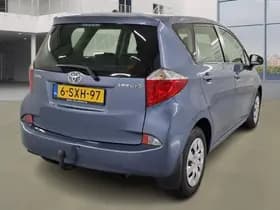 Toyota Verso-S thumbnail 3