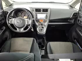 Toyota Verso-S thumbnail 8