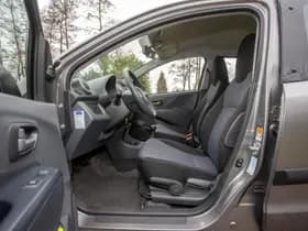 Suzuki Alto thumbnail 11