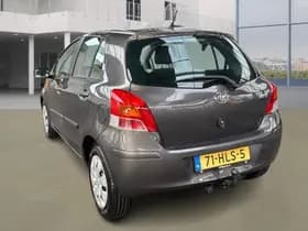 Toyota Yaris thumbnail 4