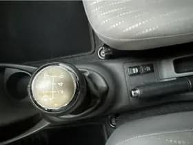 Toyota Yaris thumbnail 9