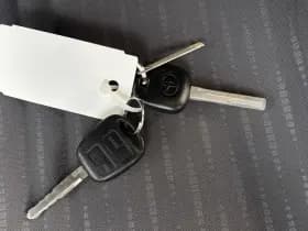 Toyota Yaris 1.3 VVTi Aspiration 67.600 km +NAP NL- auto thumbnail 17