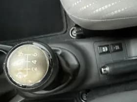 Toyota Yaris 1.3 VVTi Aspiration 67.600 km +NAP NL- auto thumbnail 9