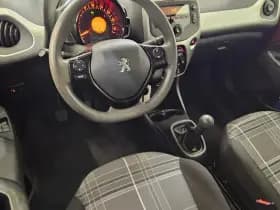 Peugeot 108 1.0 e- VTi Blue Lion 1e Eig. 45.400 km +NAP NL- auto thumbnail 5