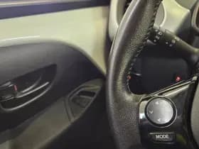 Citroen C1 1.0 e- VTi Feel 82.900 km +NAP NL- auto thumbnail 13