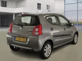Suzuki Alto thumbnail 3