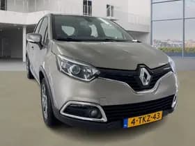Renault Captur thumbnail 2