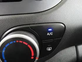 Hyundai I10 1.0i Comfort 1e Eig. 32.400 km +NAP NL- auto thumbnail 9