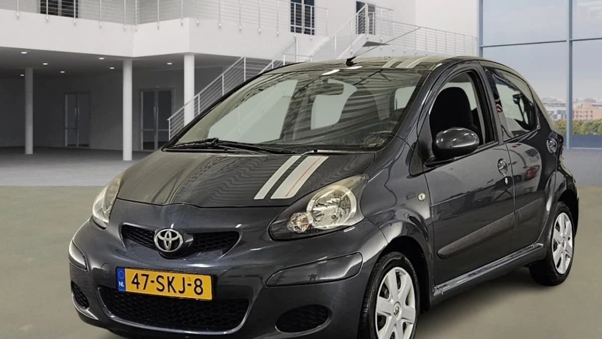 Toyota Aygo 1.0- 12V Comfort Navigator 90.400 km +NAP NL- auto — foto 1