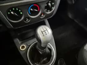 Ford Fusion 1.6- 16V Futura 83.500 km +NAP NL- auto thumbnail 12