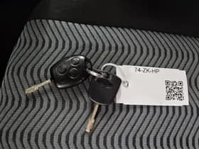 Ford Fusion 1.6- 16V Futura 83.500 km +NAP NL- auto thumbnail 17