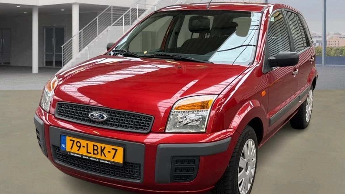 Ford Fusion — foto 1