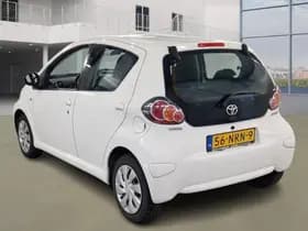Toyota Aygo thumbnail 4