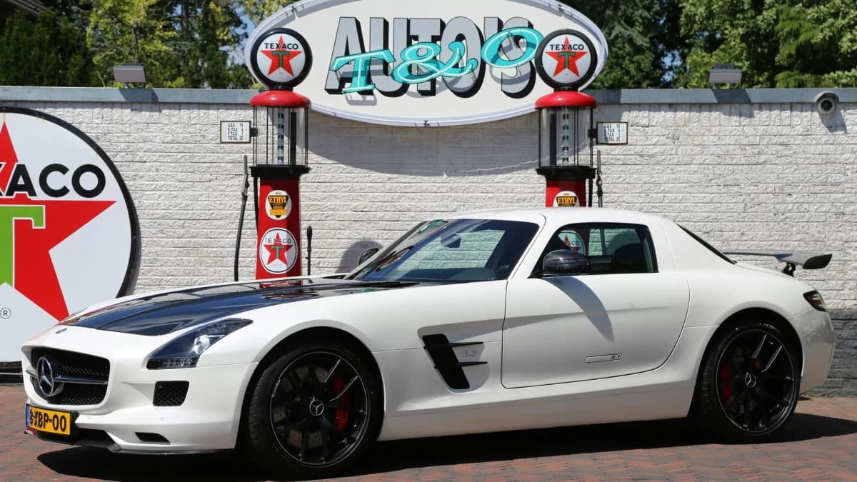 Mercedes-Benz SLS V8 6.3 AMG GT Final Edition — foto 1