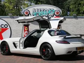 Mercedes-Benz SLS V8 6.3 AMG GT Final Edition thumbnail 32