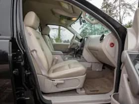 Ford Explorer 4.0 V6 XLT 4x4 SUV thumbnail 15