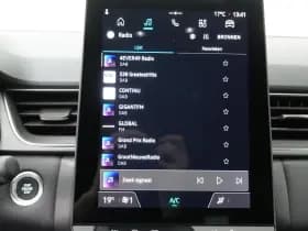 Renault Captur thumbnail 17