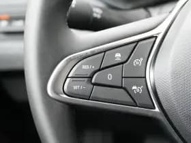 Renault Clio thumbnail 13