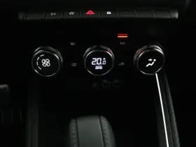 Renault Clio thumbnail 6
