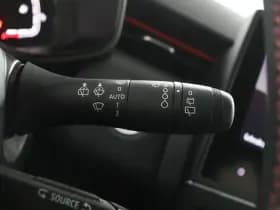 Renault Clio thumbnail 25