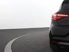Renault Clio thumbnail 33