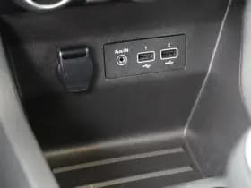 Renault Clio thumbnail 19